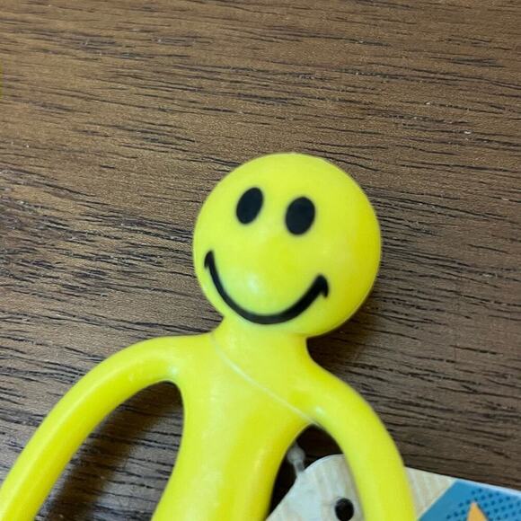 Yellow Pliable Plastic Bendable Man Smiley Head Face Novelty Toy Happy Dude Guy - Picture 5 of 8